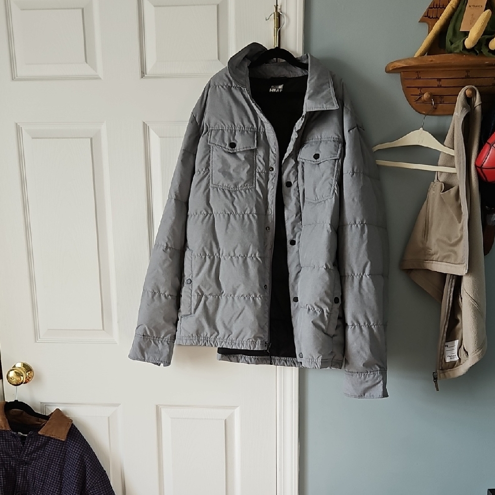32 Degrees Men's Light Gray Puffer Jacket